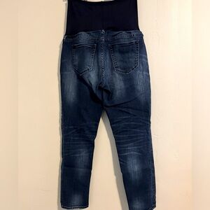 Gap maternity jeans, size 28!